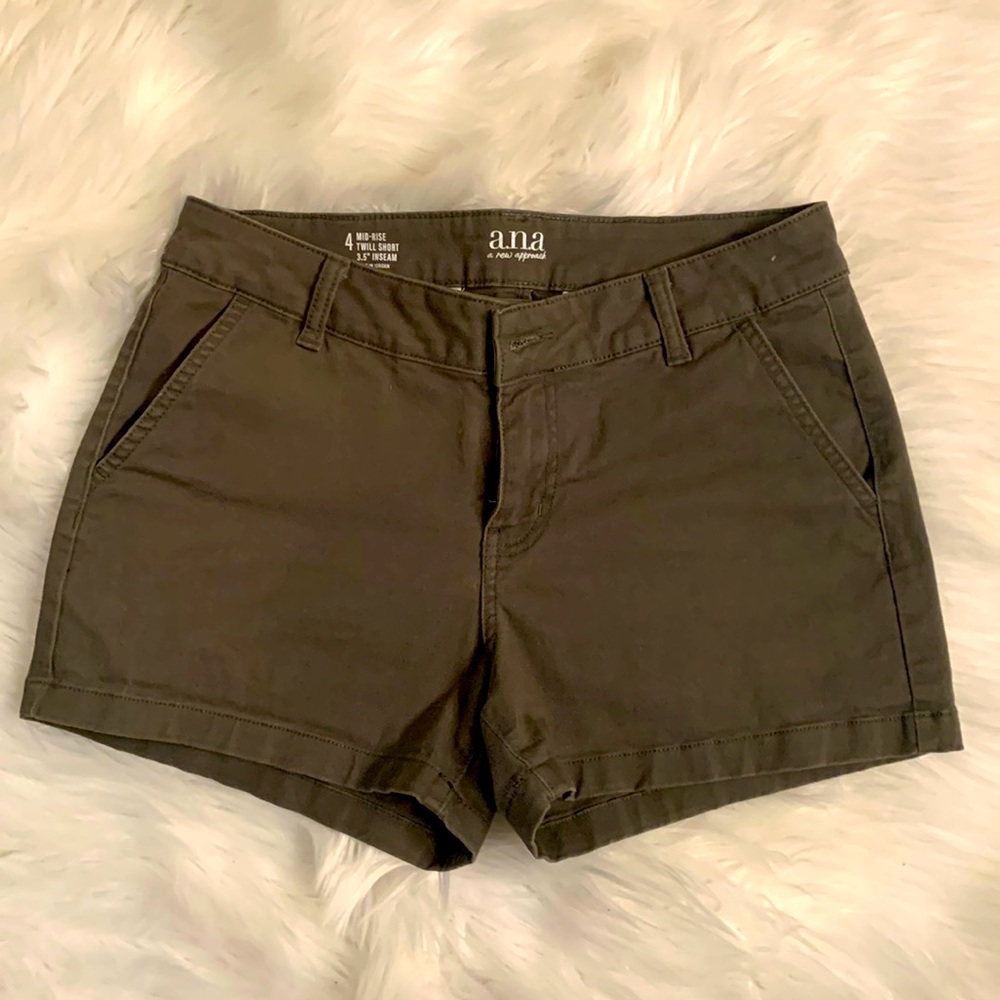 Army green khaki shorts